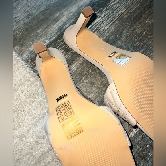 Beige Quilted Heels - Picture 5 of 10